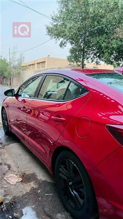 هیۆندای ئەلەنترا